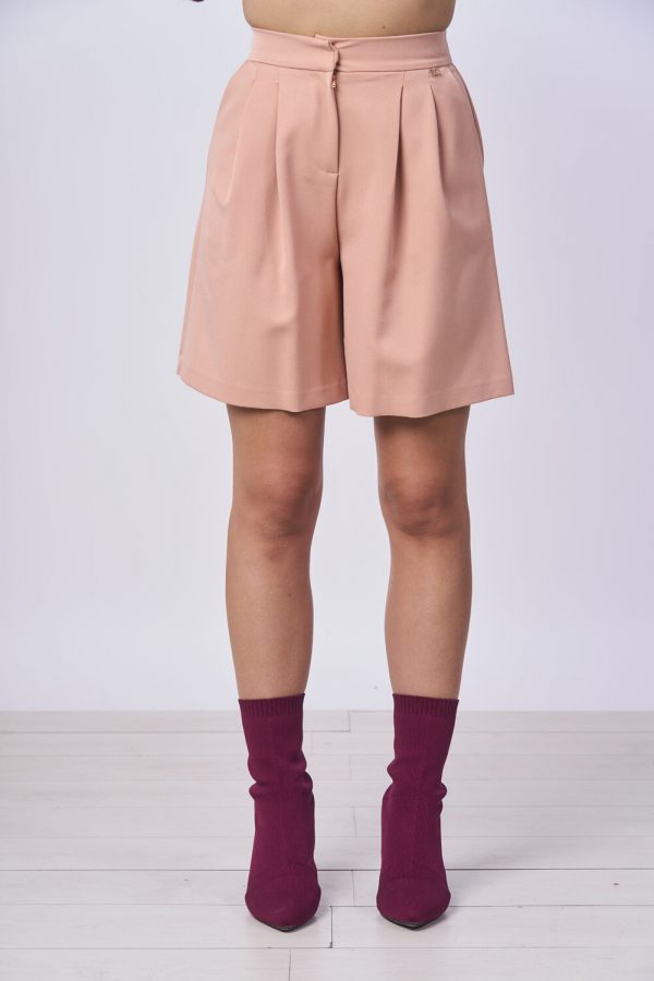 Short Manolo