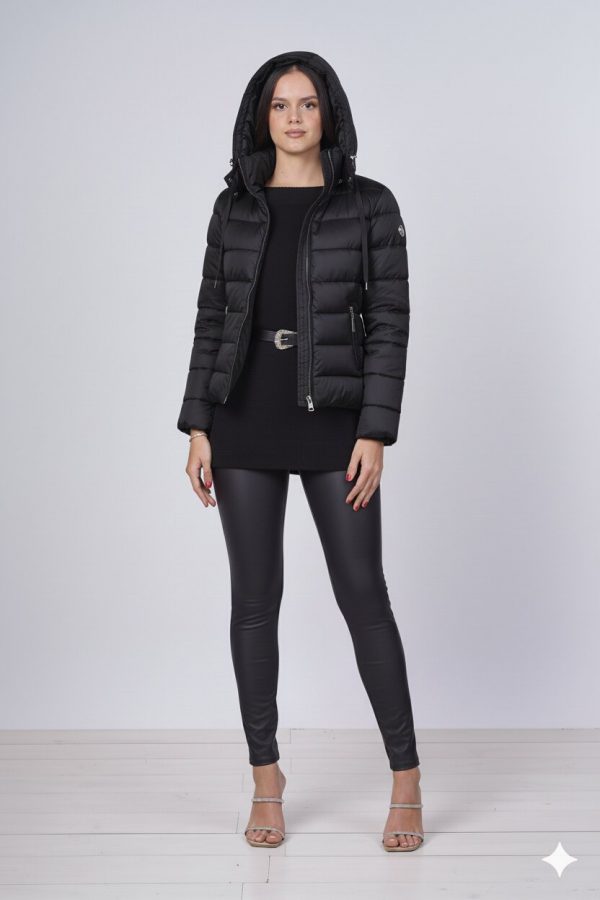 Piumino Corto Con Cappuccio