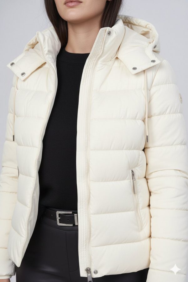 Piumino Corto Con Cappuccio